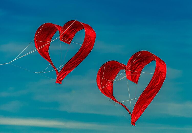 Vliegers in de vorm van een hartje. Wat lief!